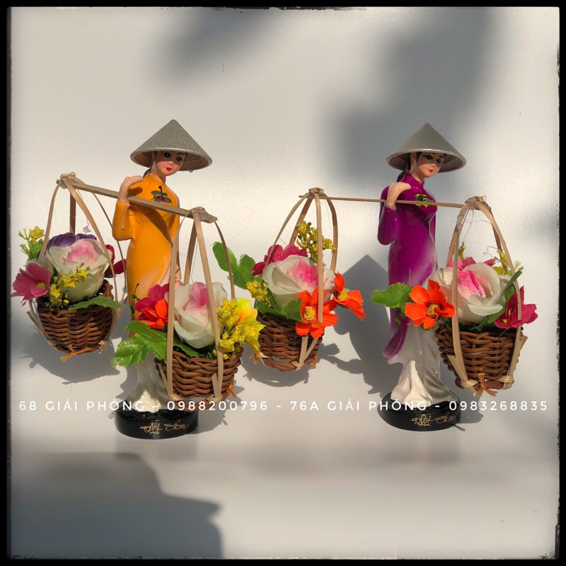 Cô gái Việt Nam Áo dài gánh hoa Cô gái Việt Nam gánh hoa. Miss Viet and flower - Quà tặng lưu niệm trang trí
