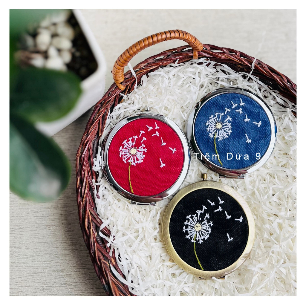 Gương trang điểm thêu tay cao cấp