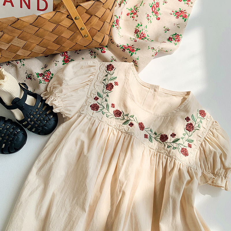 Đầm bé gái hãng Dudu Cream thêu hoa vintage cực xinh chất cotton mỏng mát