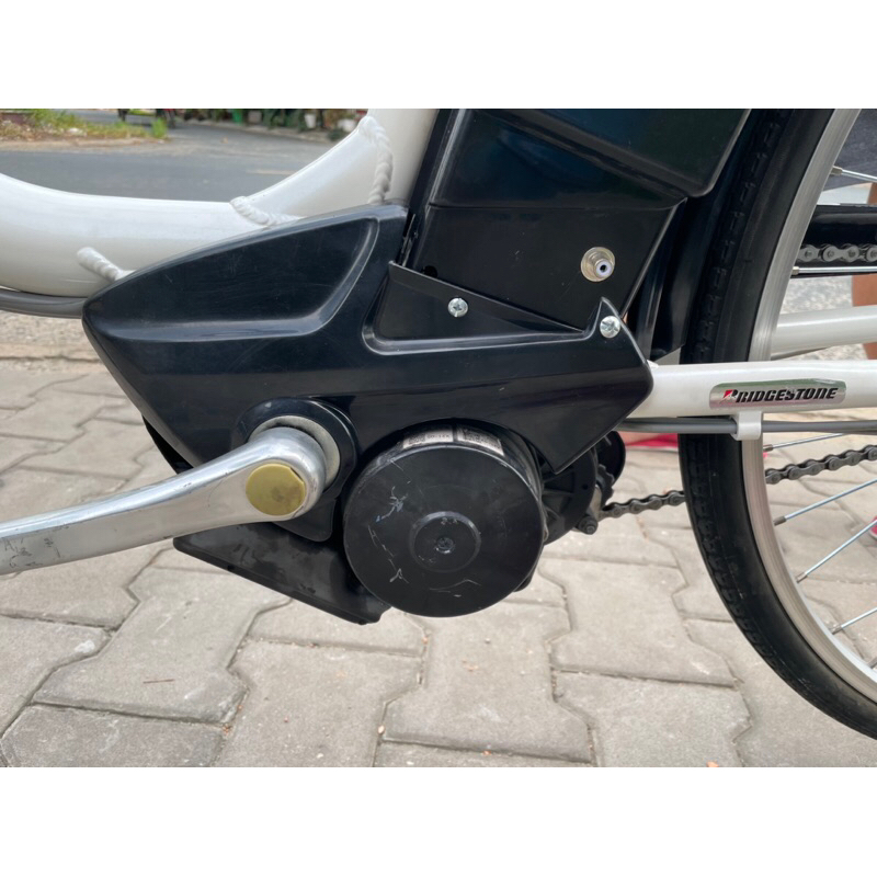 XE ĐẠP ĐIỆN NHẬT BÃI BÁNH 26 INCHES MÀU TRẮNG | LIÊN HỆ NGAY ĐỂ NHẬN ƯU ĐÃI GIÁ TỐT