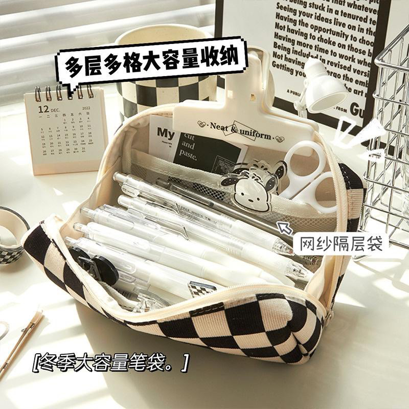 Túi bút kẻ caro đen trắng FLOWER nhung mịn