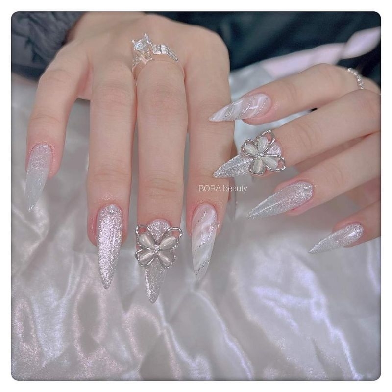 Nailbox móng úp mắt mèo trắng bạc đính charm bạc vẽ vân đá y hình ship nhanh