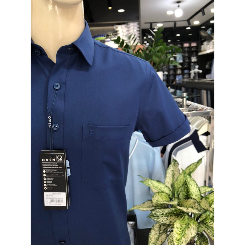 Áo sơ mi owen ngắn tay màu navy sáng body fit vạt ngang vải nano AB230020NT