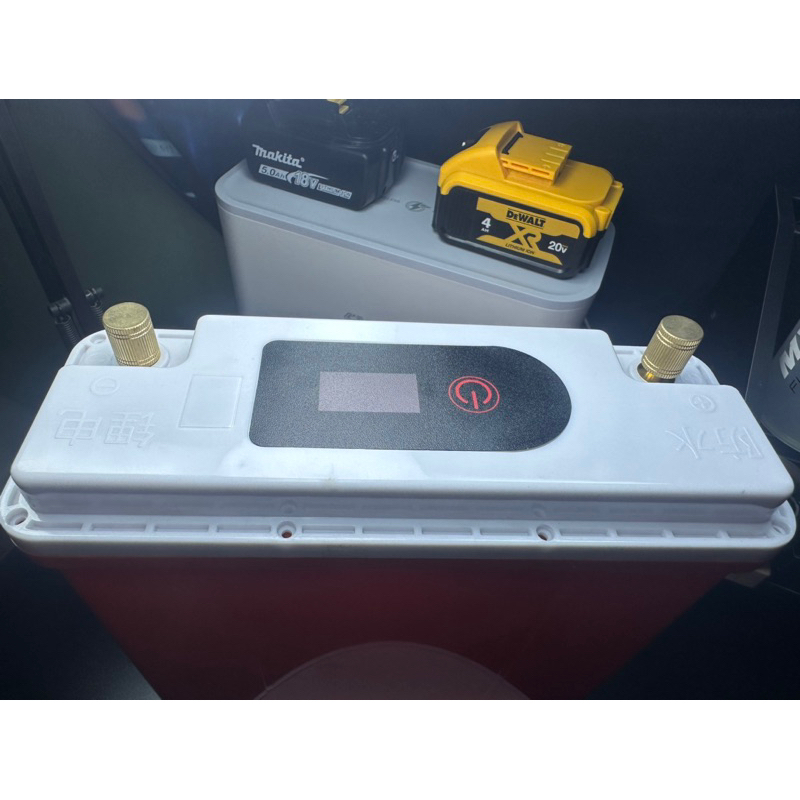 Vỏ cam bình tích điện cao cấp có đèn báo chuyên làm pin lưu trữ, pin tích điện