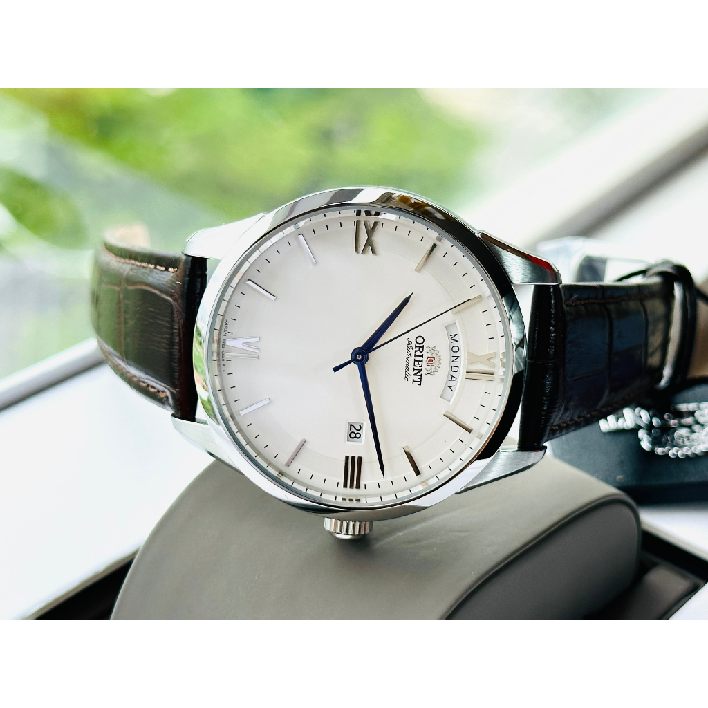 Đồng hồ nam dây da Orient Classic Automatic RA AX0008S0HB