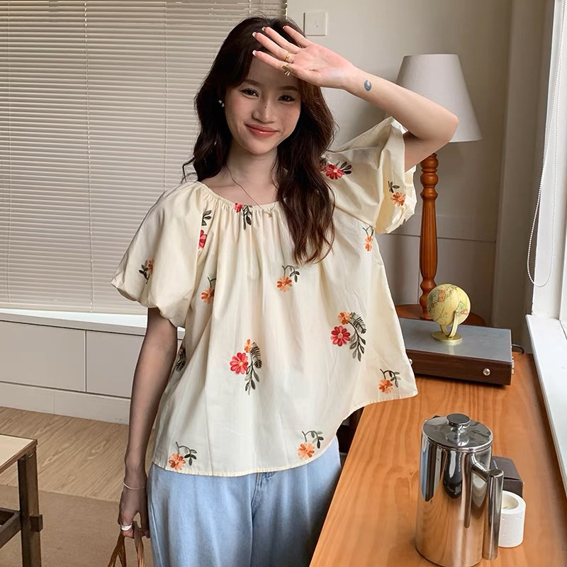 Áo trễ vai hoa thêu xinh xắn dành cho mùa hè