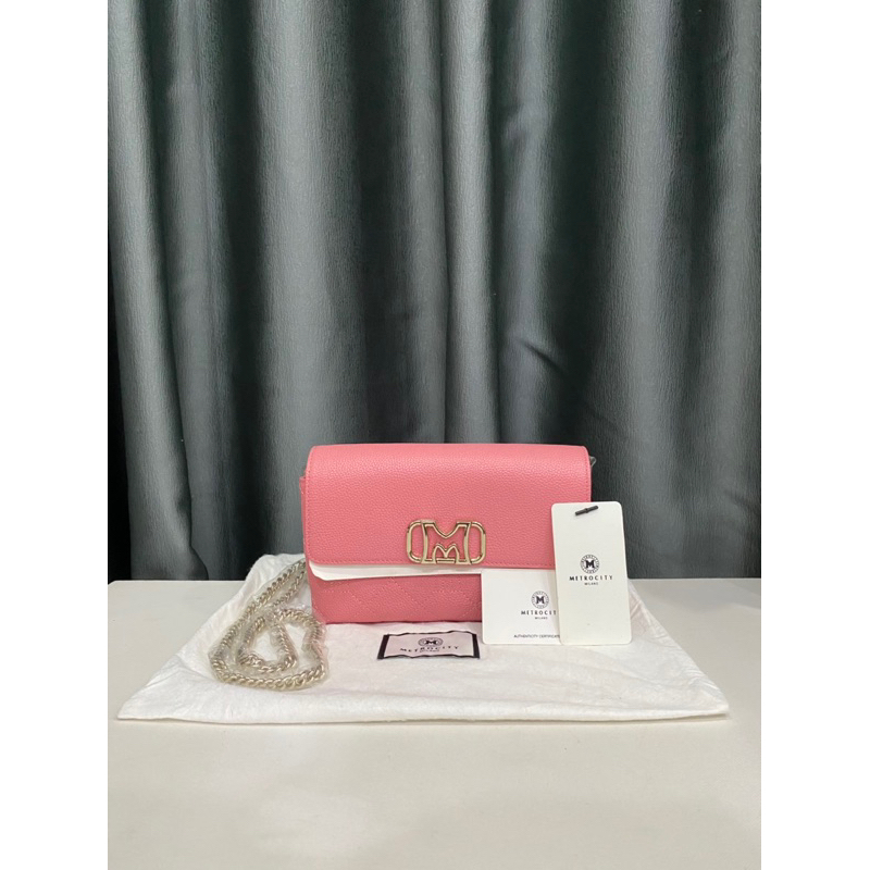 túi si hiệu METROCITY của Ý da bò hạt dáng flap hồng