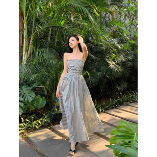 Váy Midi Kẻ Sọc Trắng Đen