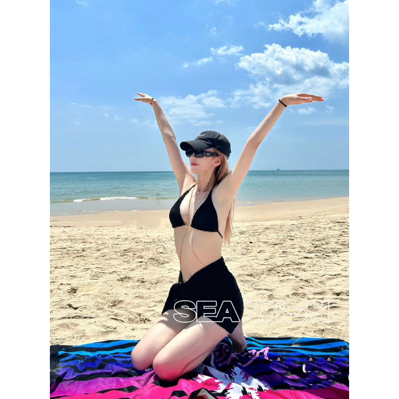 SET BIKINI BA MẢNH ĐEN KÈM VÒNG ĐEO BODY VÀNG