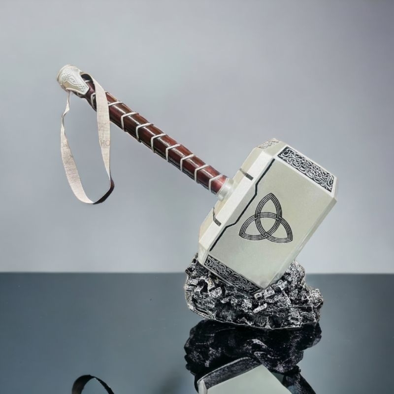Mô hình Búa Thor Mjonir tỉ lệ 1:1 cao cấp, kèm đế siêu đẹp.