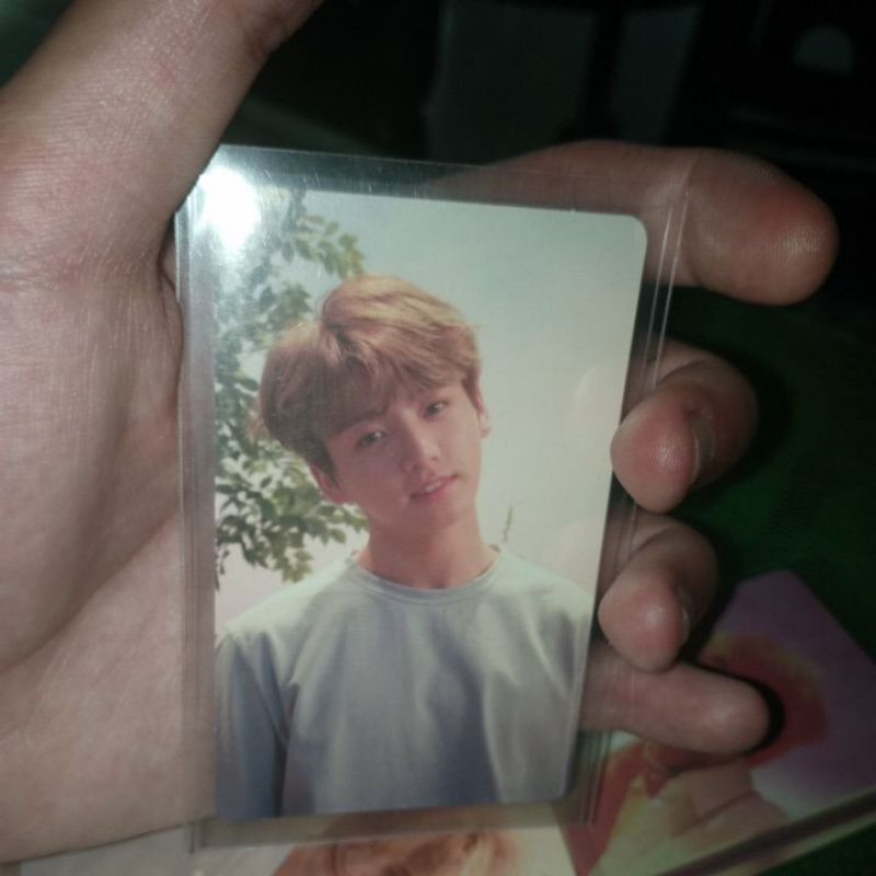 Card bo góc Kook her O hoa lá BTS