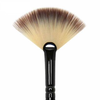 Cọ trang điểm đánh highlight MAGA Highlight MA723