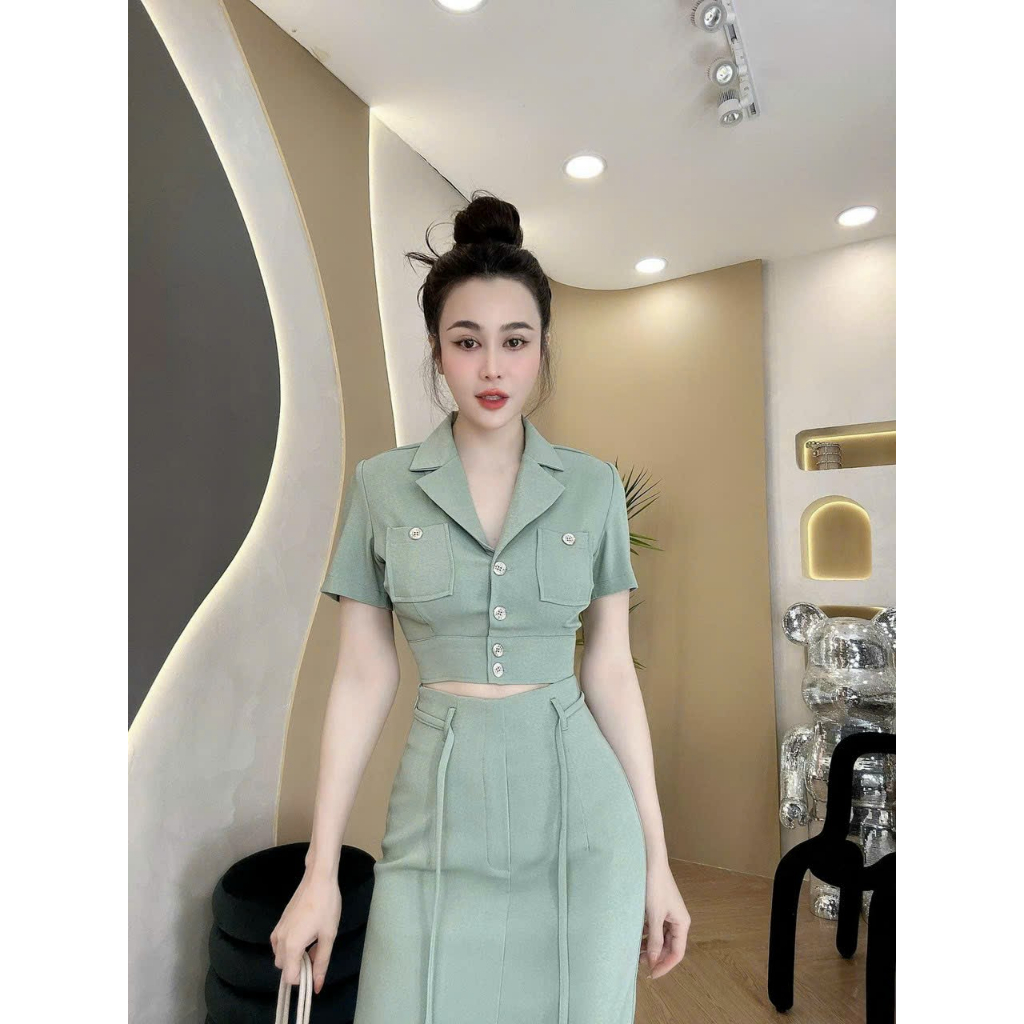SÉT BỘ ÁO CỔ VEST CHÂN VÁY DÀI KÈM DÂY SIÊU SANG CHẢNH ĐẸP TỪNG CENTIMET