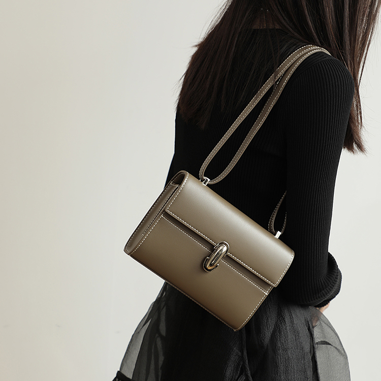 Túi da thật dáng vuông khoá cao cấp - JANET