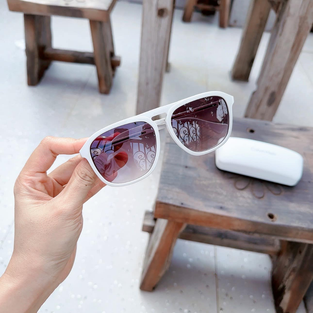 Kính Mát Calvin Klein CK4317S  gọng trắng, tròng xám