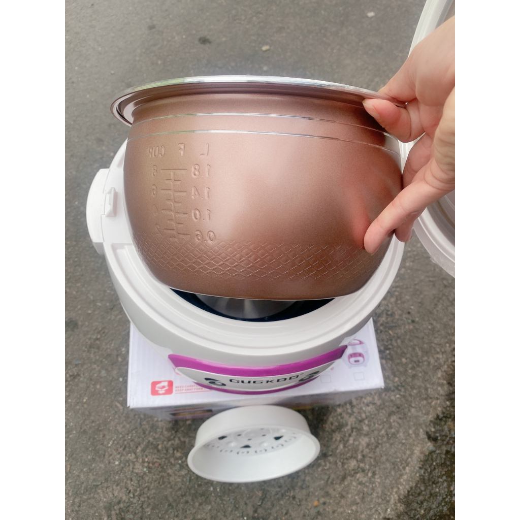 NỒI CƠM ĐIỆN CUCKOO 1.8L Màu Ngẫu Nhiên