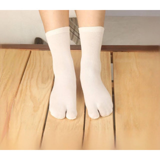 Vớ tabi tất tabi xỏ ngón cosplay mang geta trắng đen