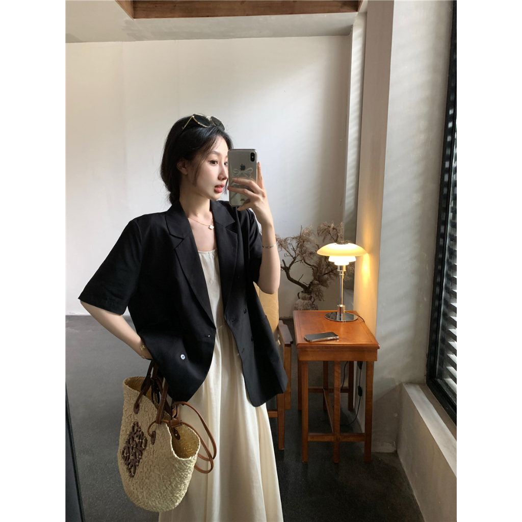 Set/Bộ Áo Khoác Blazer Ngắn Tay Màu Đen Kèm Váy Hai Dây Dáng Dài - Sốp Nhỏ