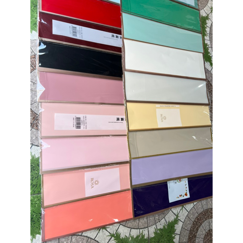 GIẤY GÓI HOA VIỀN VÀNG ĐỒNG NHŨ- XẤP 20 TỜ