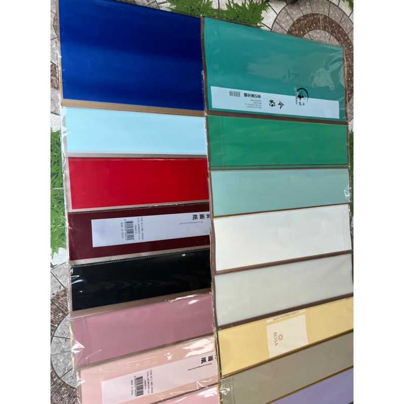 GIẤY GÓI HOA VIỀN VÀNG ĐỒNG NHŨ- XẤP 20 TỜ