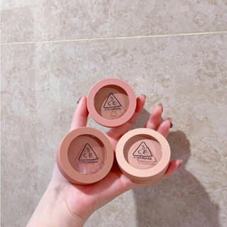 Phấn má 3CE Moses 3 màu Mono Pink, 3CE Rose Beige, 3CE Nude Peach hạt phấn nhỏ mịn, lên màu tươi tắn