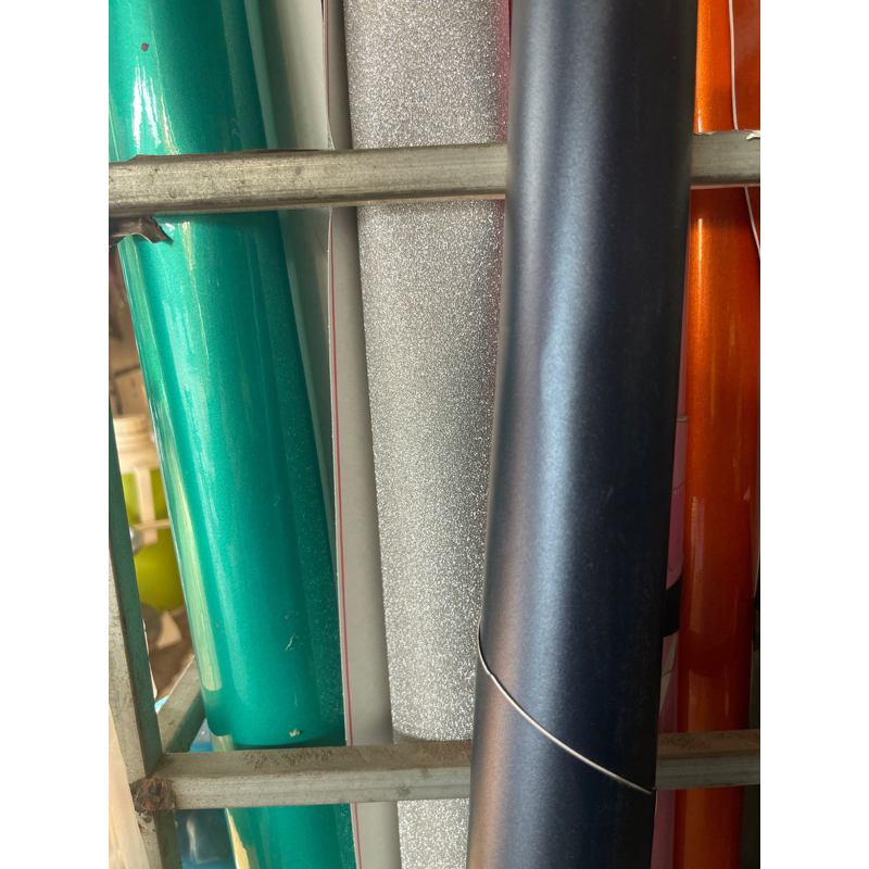 Decal ba lớp dán xe màu xanh tím than lì cao cấp dán bo cong thoại mái