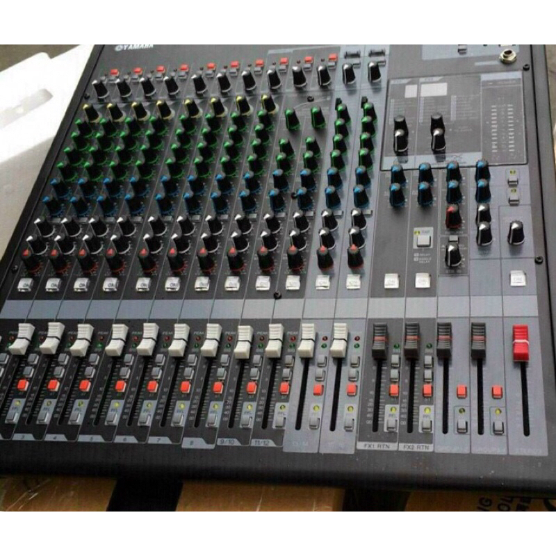 Mixer yamaha 16line