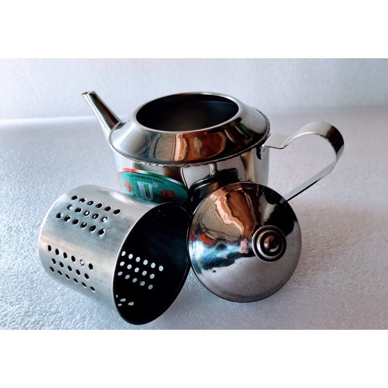 Ấm trà bằng  inox  hàng  đẹp  chất lượng đảm bảo an toàn khi sử dụng tiện lợi  và  bền cao có lõi  lọc  để trà tiện lợi