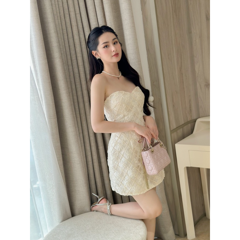 ĐẦM MINI CÚP NGỰC HOẠ TIẾT HOA NỔI SANG TRỌNG - LAVIE MINI DRESS