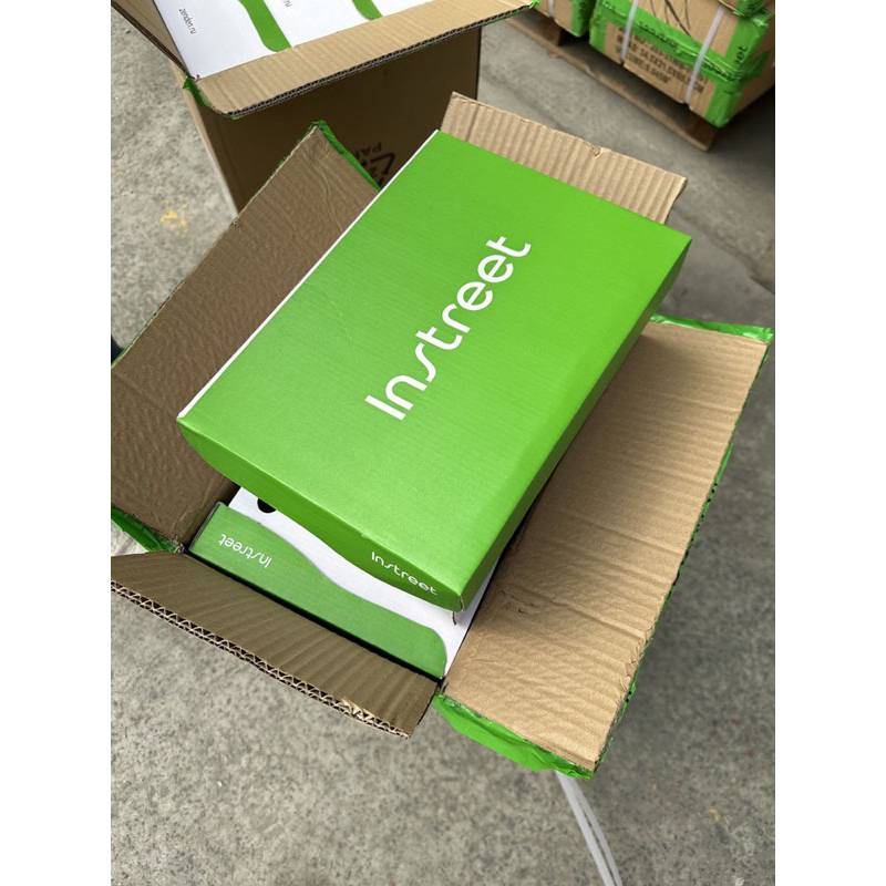 Giầy thể thao nữ, Instreet dư xịn