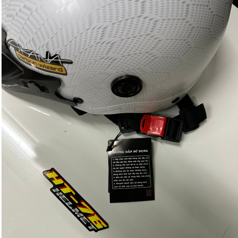 Mũ bảo hiểm nhúng flim carbon