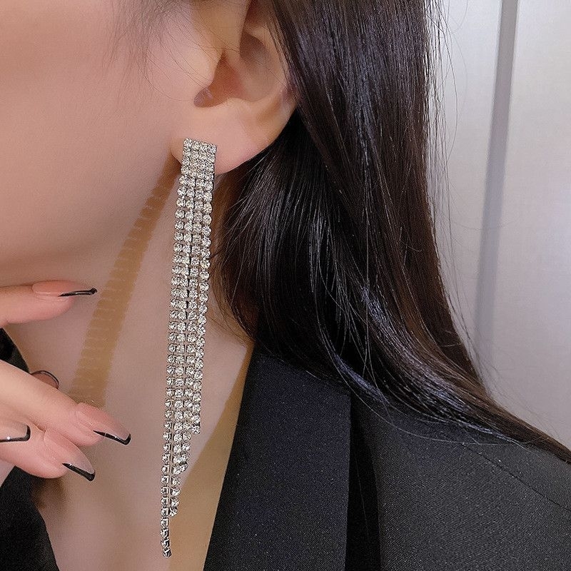 Tổng hợp nhiều hoa tai đi tiệc đính đá dáng dài