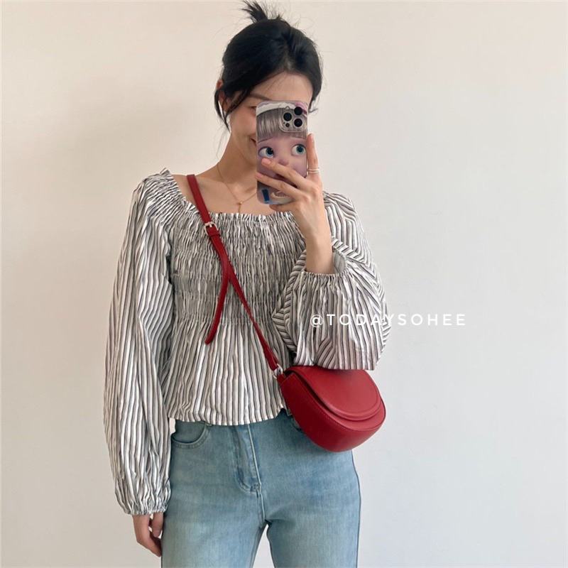 Trễ vai dài tay kẻ sọc