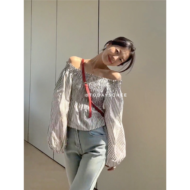 Trễ vai dài tay kẻ sọc