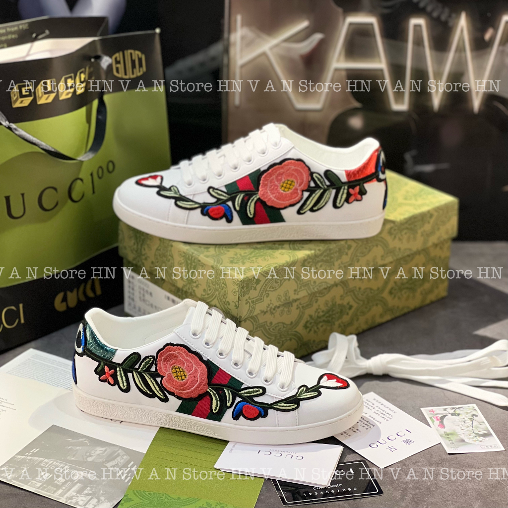 Giày Thể Thao GC ACE Họa Tiết Bông Hoa Thêu Gót Hình Bướm Gucci Hoa Hồng LA On Web Cao Cấp