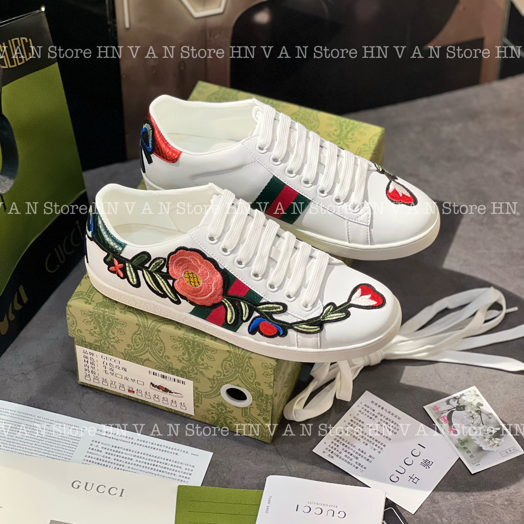 Giày Thể Thao GC ACE Họa Tiết Bông Hoa Thêu Gót Hình Bướm Gucci Hoa Hồng LA On Web Cao Cấp