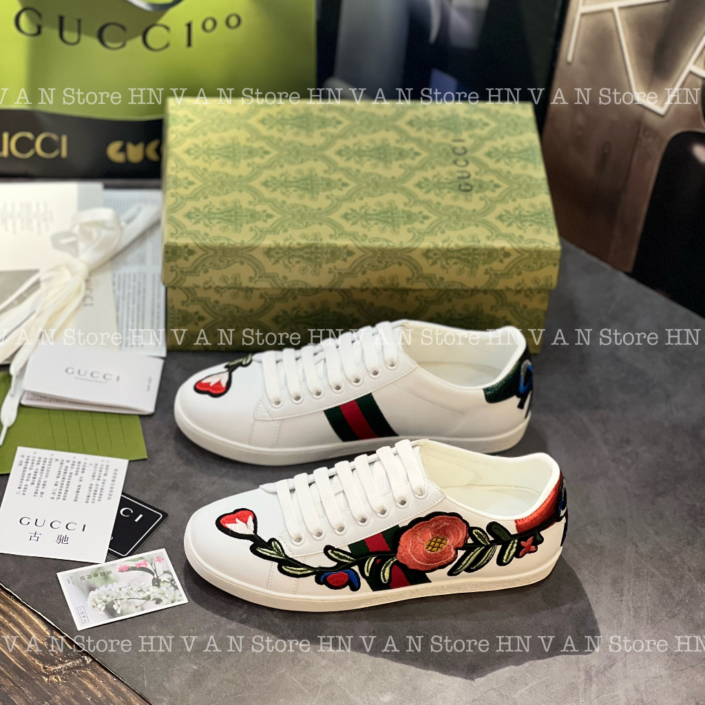 Giày Thể Thao GC ACE Họa Tiết Bông Hoa Thêu Gót Hình Bướm Gucci Hoa Hồng LA On Web Cao Cấp