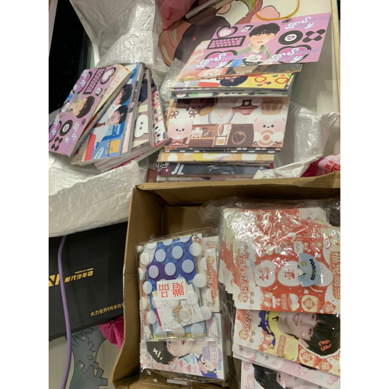 Box Mix TNT Postcard và Card