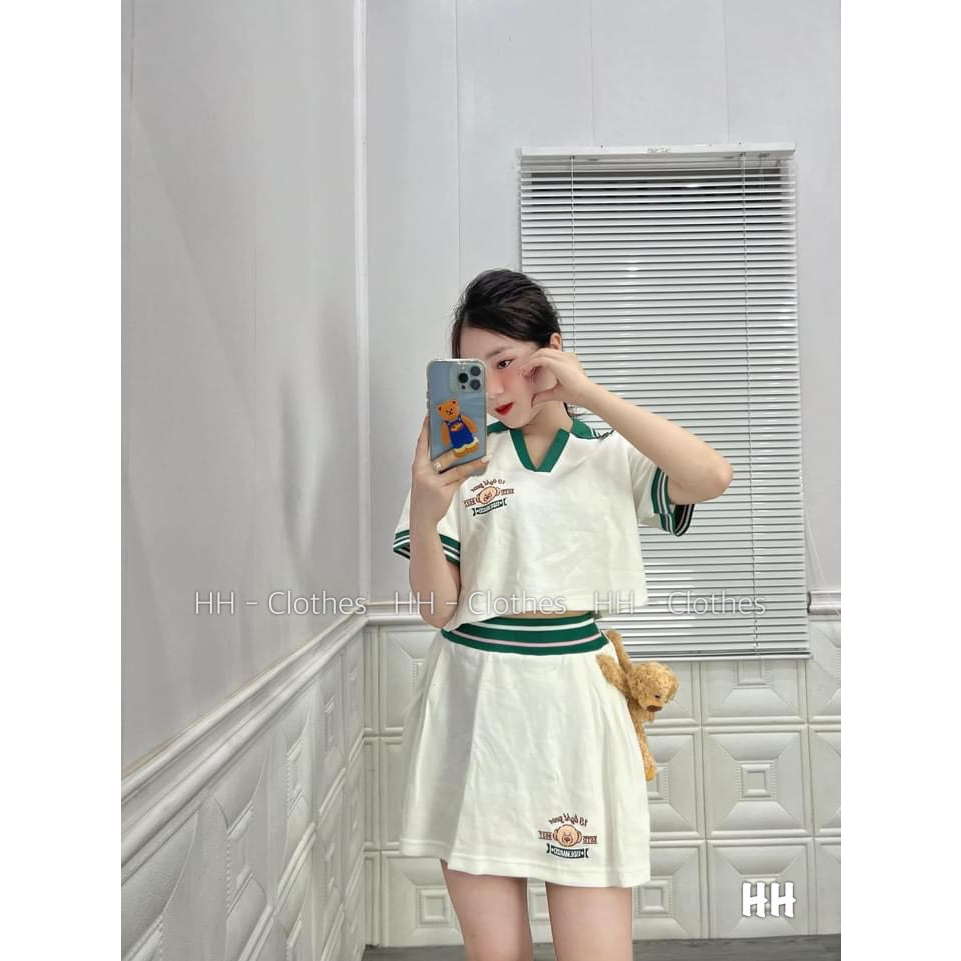 Set Bộ Đồ Nữ Áo Phông Nữ Dáng Ngắn Phối Cổ Sơ Mi In Logo Gấu Mix Chân Váy Cạp Bo Dệt Đính Gấu Nổi Freesize