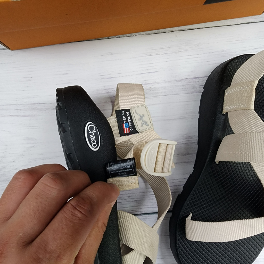 Giày Chaco Đế Thơm Hương Quế Khử Mùi Mồ Hôi, Dép Chaco Cao Cấp Mã Quai Trắng Đế Đen TG31