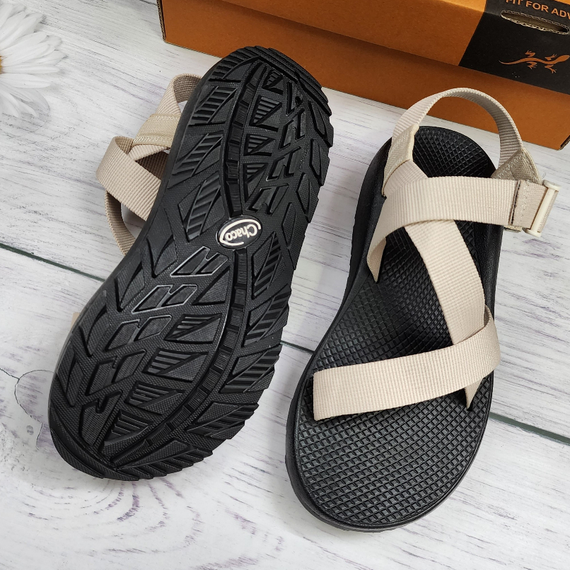 Giày Chaco Đế Thơm Hương Quế Khử Mùi Mồ Hôi, Dép Chaco Cao Cấp Mã Quai Trắng Đế Đen TG31