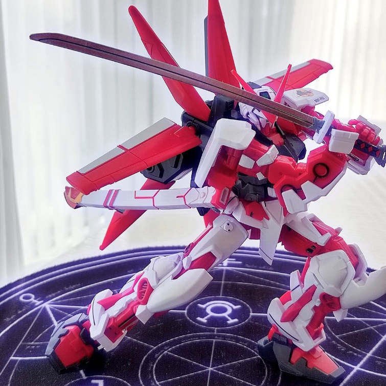 Lên đến mô hình 89 Lên đến vàng Heretic Lên đến đỏ Heretic Gundam