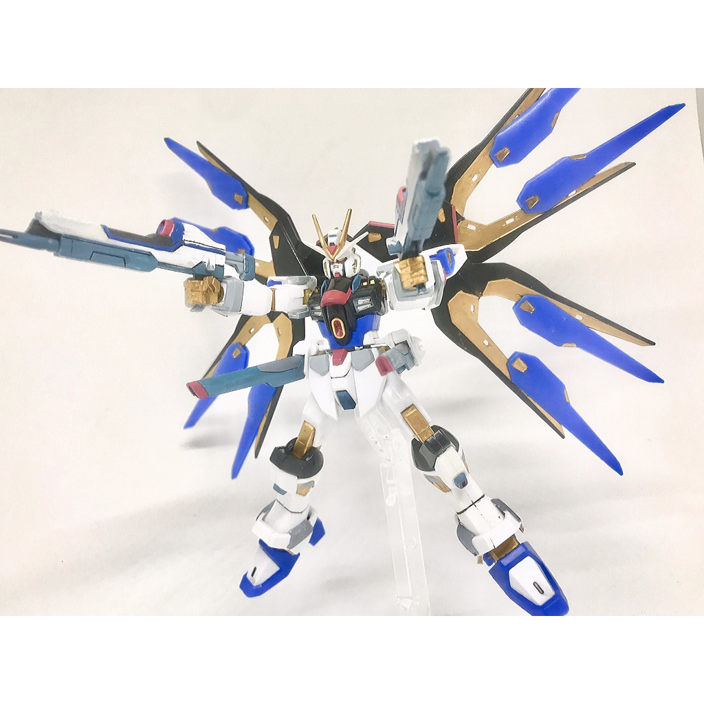 Gundam mô hình cưỡng bức miễn phí đỏ dị giáo