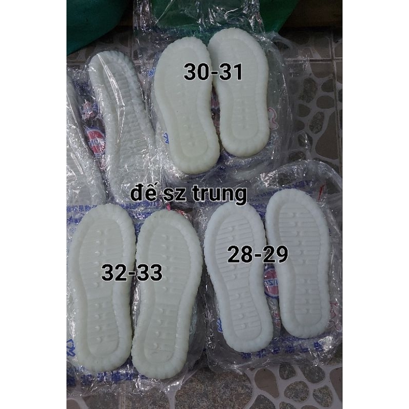 đế giày bupbe nhựa trong size trung màu trắng