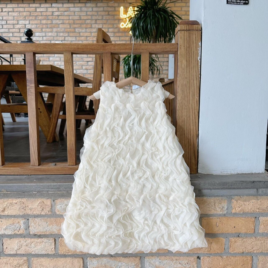 Váy dự tiệc kiểu dáng gợn sóng cho bé 12-35kg nhà mộc baby store v140