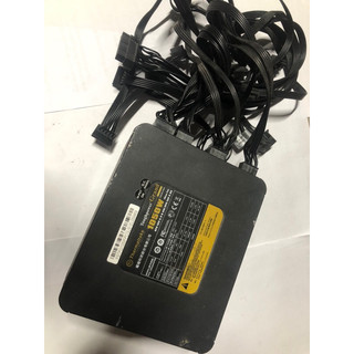 Nguồn 1050w chuẩn 80plus gold Thermaltake Toughpower Grand GOLD