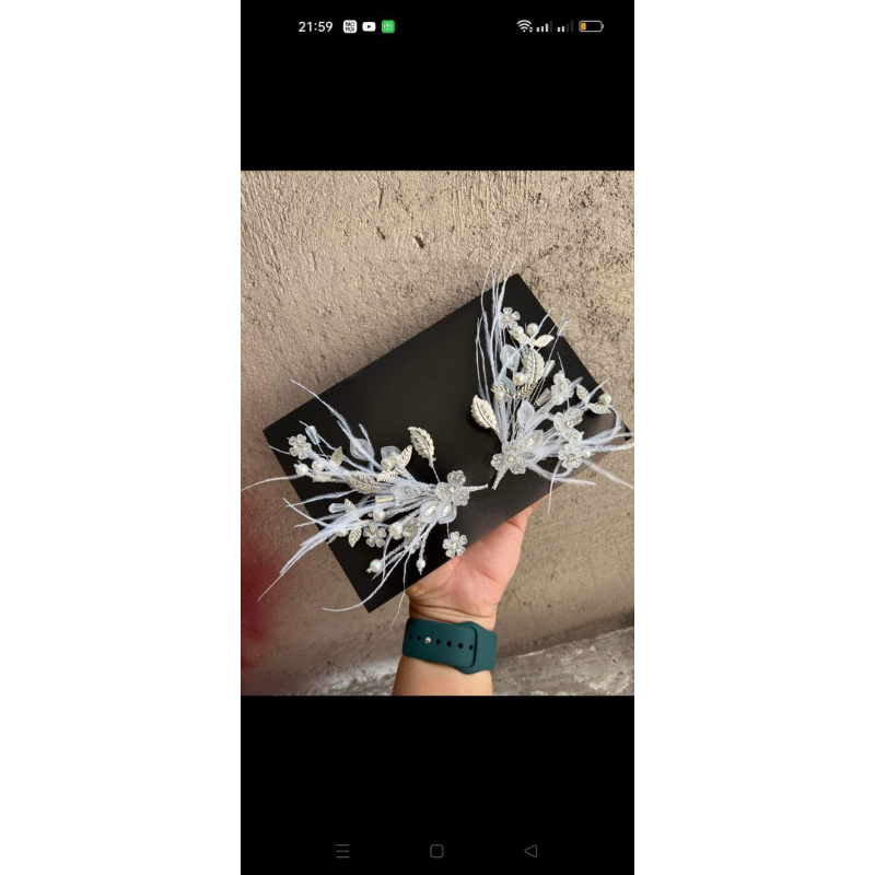 Các mẫu cài tóc cô dâu bán cả bộ