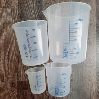 Ca đong cốc đong nhựa chia vạch xanh chịu nhiệt chịu hóa chất 100ml 250ml 500ml 1000ml 2000ML