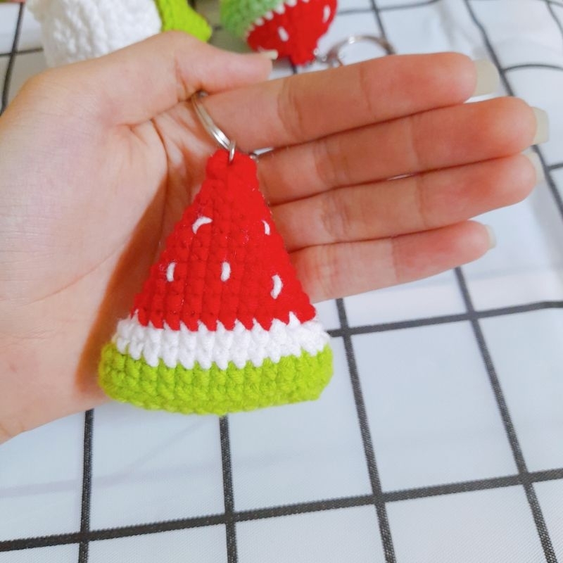 Móc khóa dưa hấu bằng len