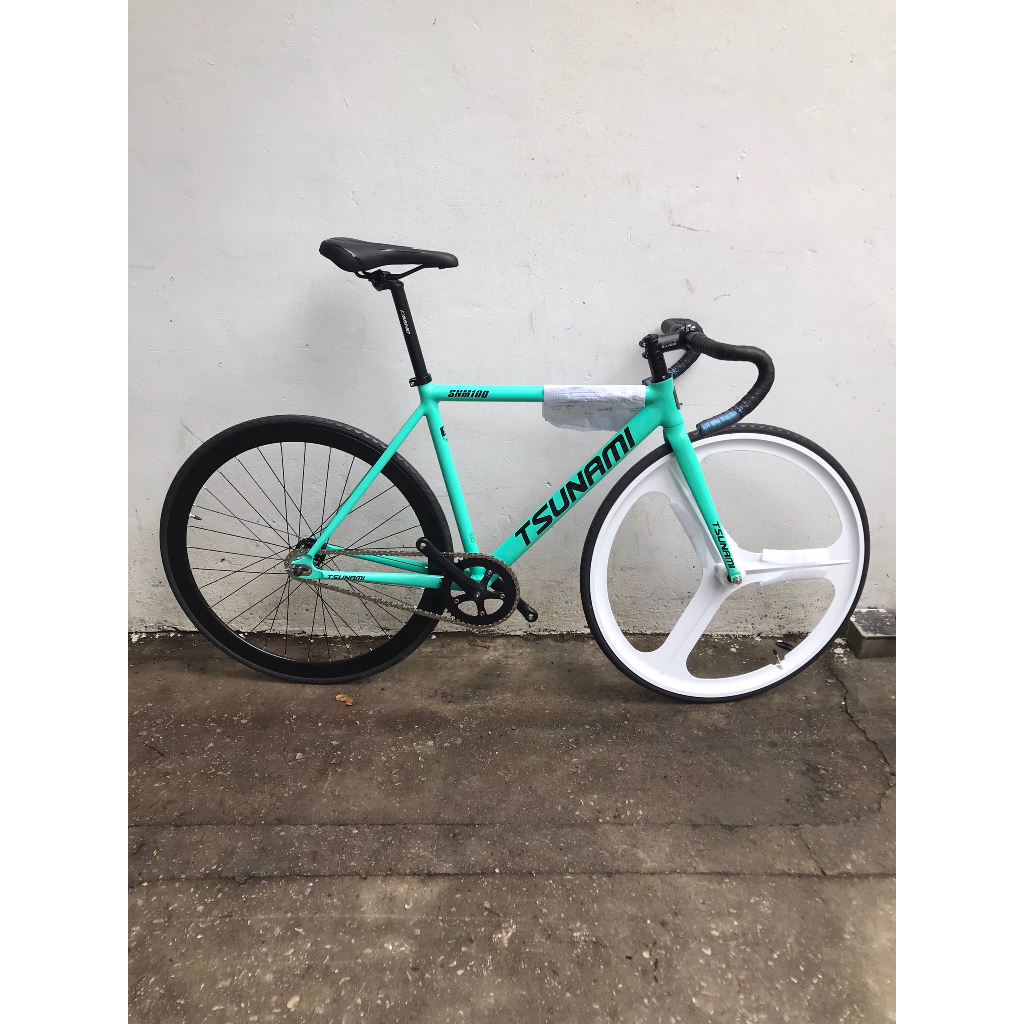 Xe đạp fixed gear Tsunami 100 màu xanh bánh trước 3 đao mới 100%